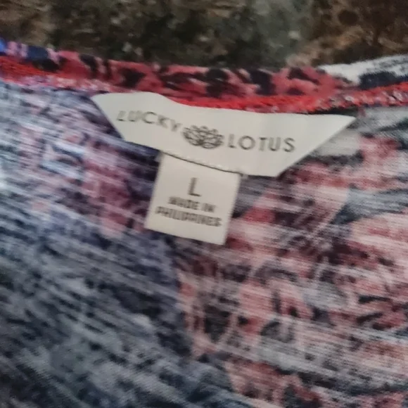 LUCKY LOTUS TANK TOP - Picture 4 of 4